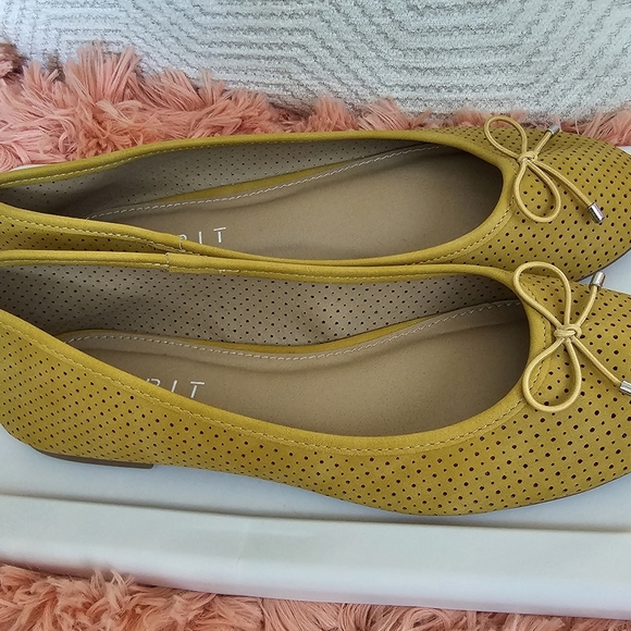New! Esprit Orly flats - Picture 3 of 5